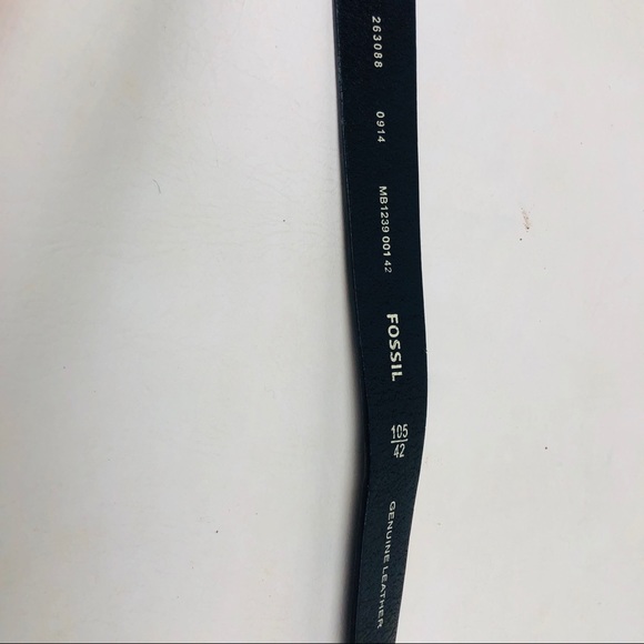 Fossil Black Leather Belt Size 42 - Picture 4 of 5